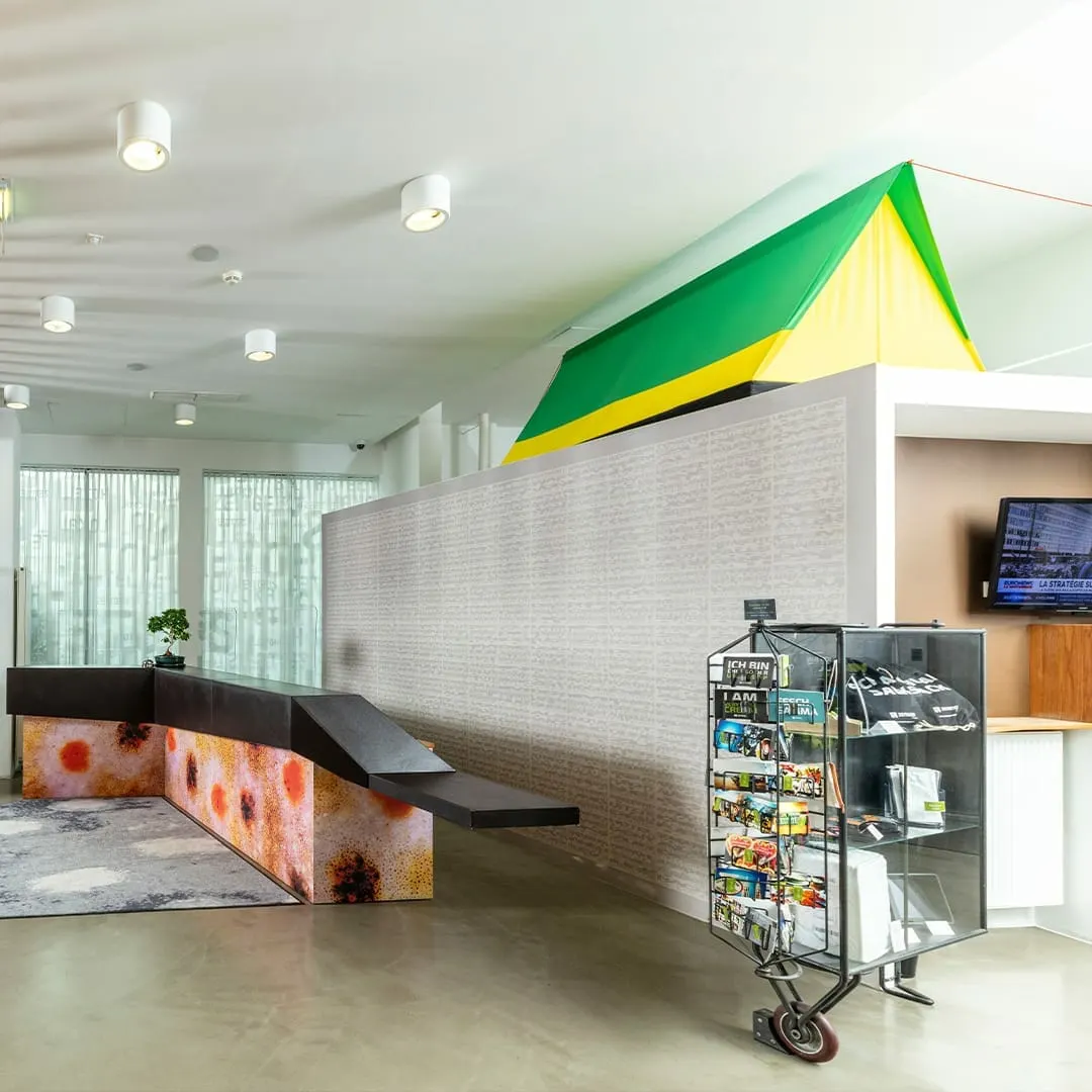 Das Zelt in der Lobby des Zeitgeist Vienna