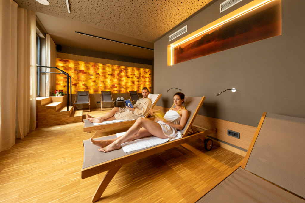 Relaxen im Wellnessbereich